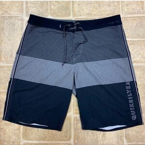 Men’s Quiksilver swim trunk